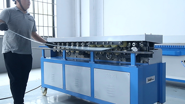 Máy Cán Mặt Bích Tdc (Máy Cán Mặt Bích Ống Gió)