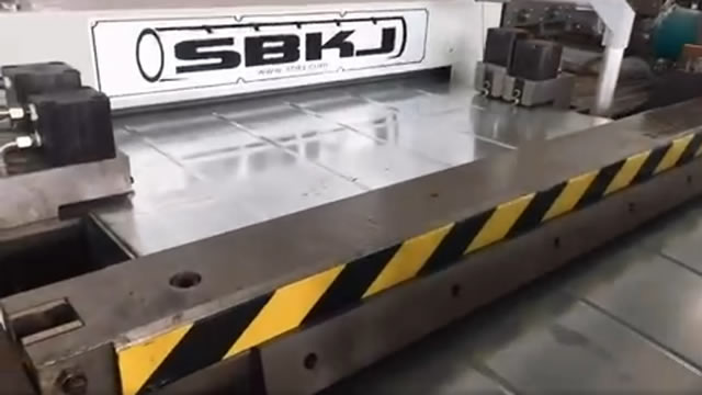 Dây chuyền sản xuất ống gió tự động AutoLine