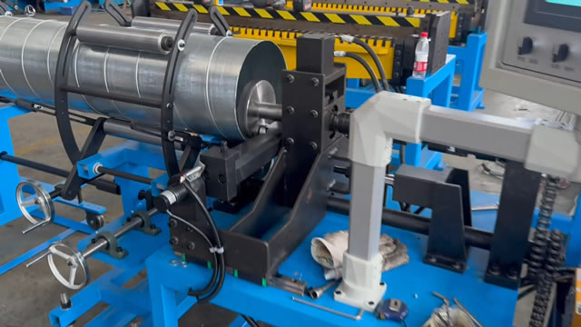 Máy Lốc Ống Gió Tròn Xoắn