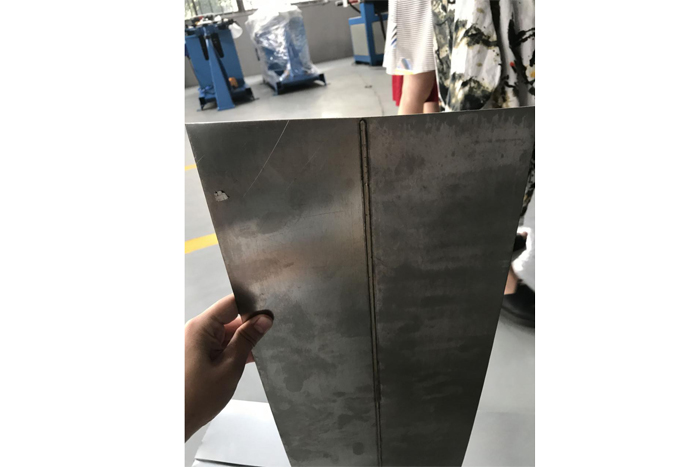 Máy hàn đường thẳng